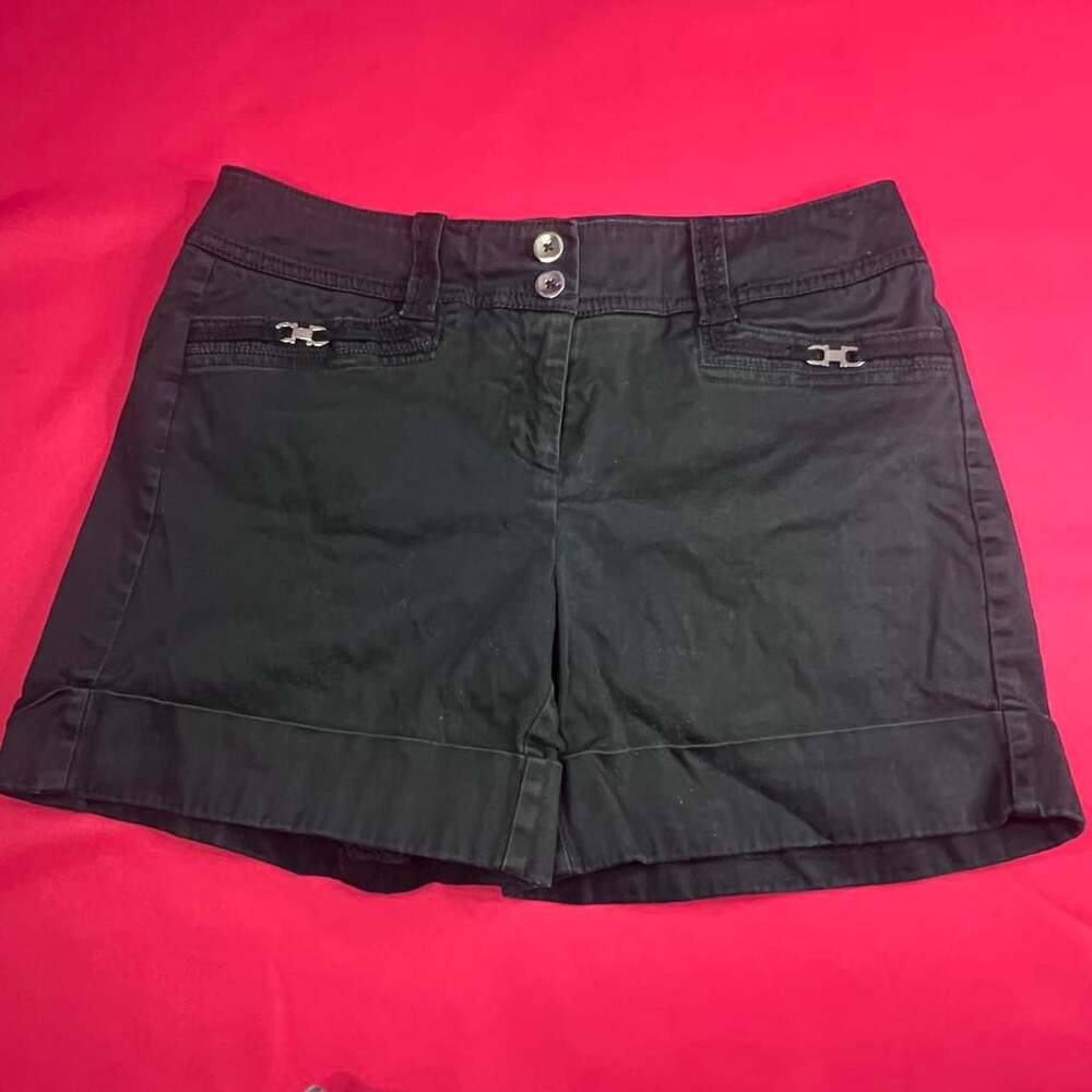 White House Black Market Shorts Size 2 Black Cotton Cuffed